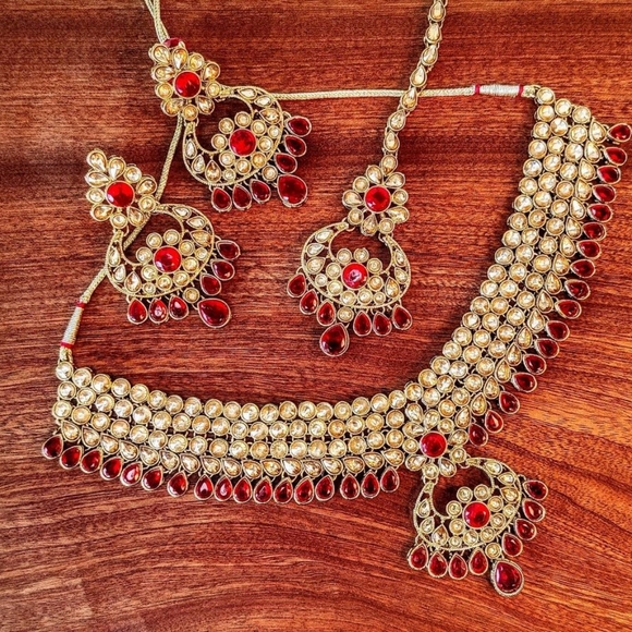Niru Necklace Set - Red - Picture 1 of 1